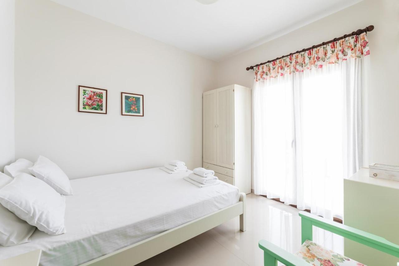 Theoxenia Apartments 오르모스 파나기아스 외부 사진